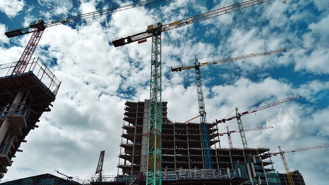 Financing Construction Projects in the UAE: Legal Considerations for Investors
